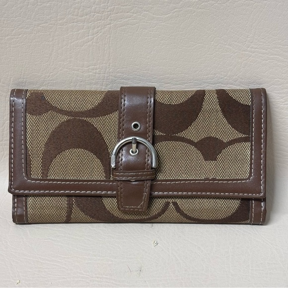 Coach Women's Brown
Signature Checkbook Wallet
Canvas & Leather Tri-Fold - Picture 6 of 6